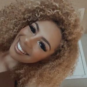 Meet your Posher, Janiah